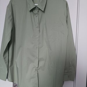 Womens Sage Green Long Sleeve Button Down Shirt. Brand New, Never Worn, Medium